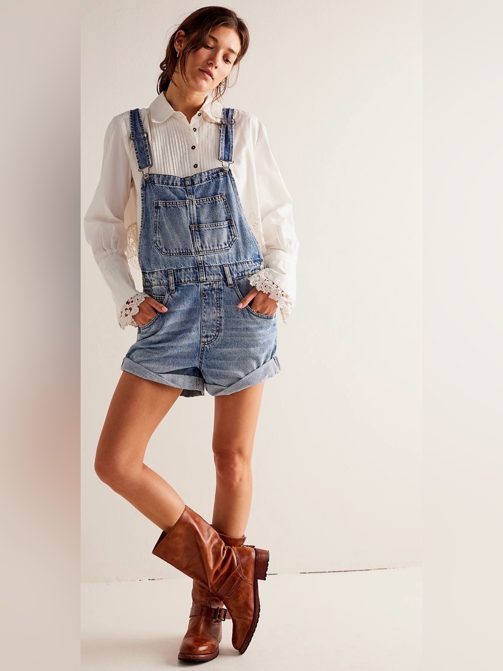 NWT FREE PEOPLE ZIGGY SHORTALLS SIZE SMALL!!! SUPER CUTE!!